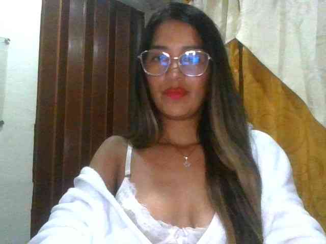 JuanaBrunette