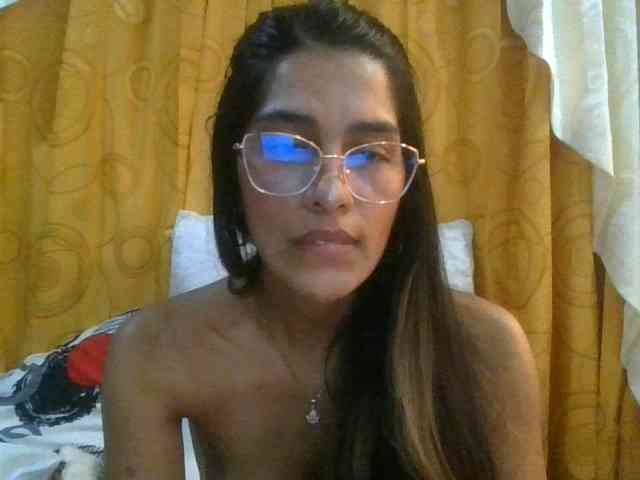 JuanaBrunette