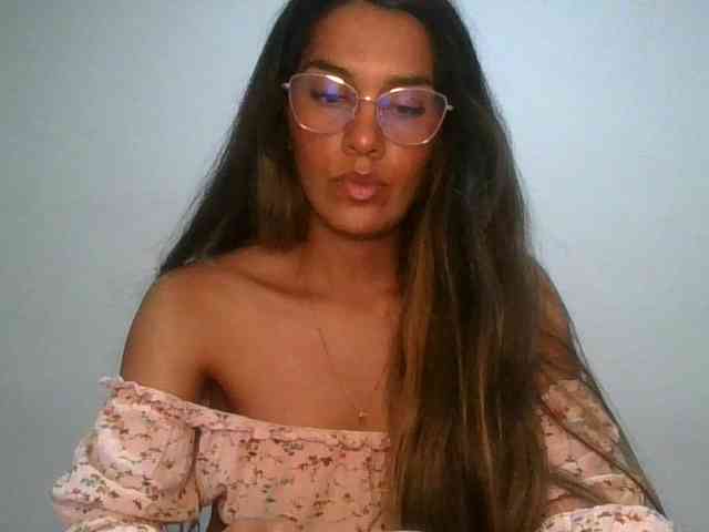 JuanaBrunette webcam