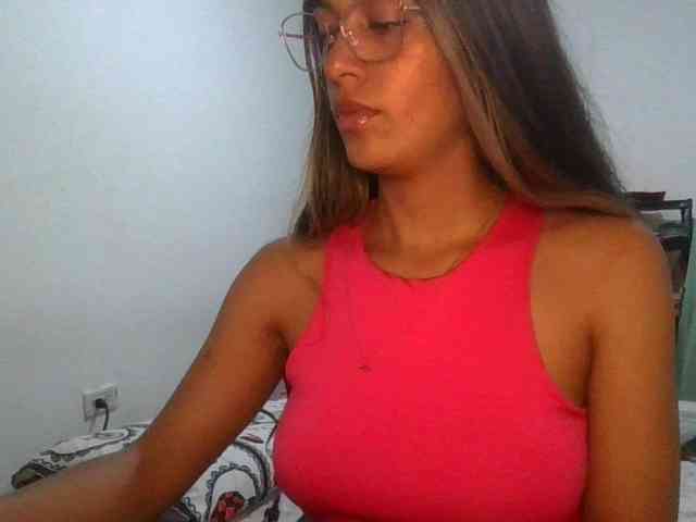 JuanaBrunette