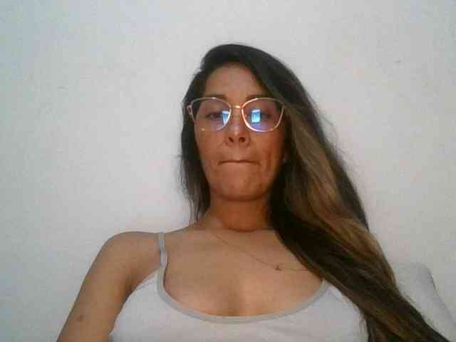 JuanaBrunette webcam
