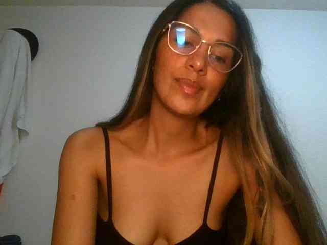 JuanaBrunette webcam