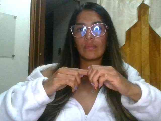 JuanaBrunette