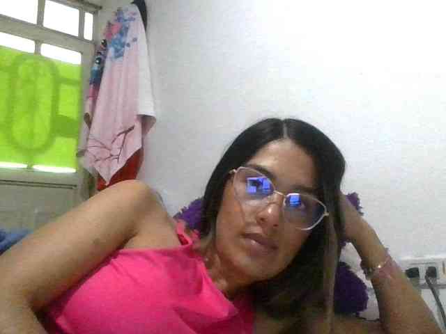 JuanaBrunette