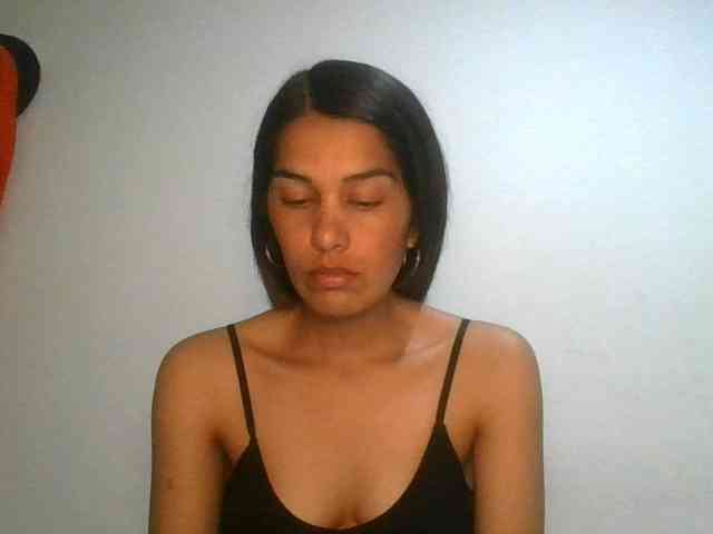 JuanaBrunette webcam