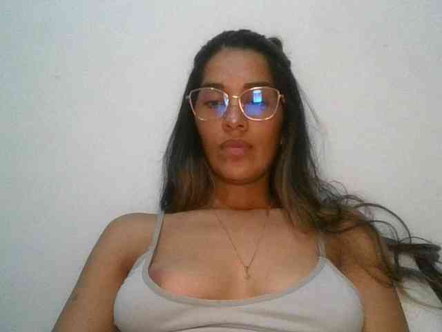 JuanaBrunette webcam