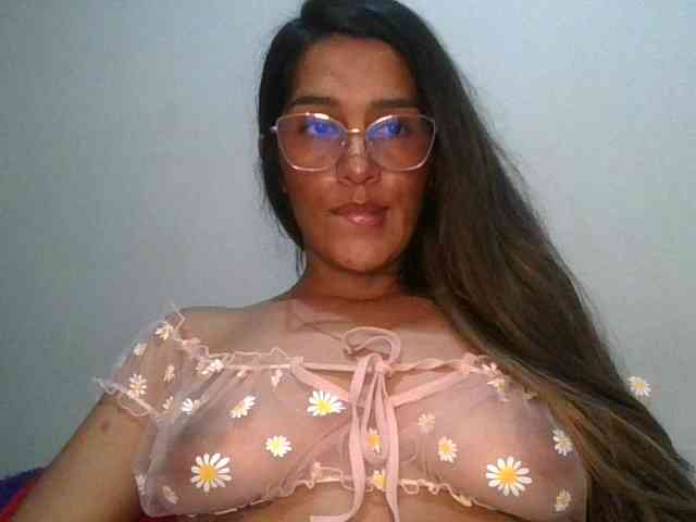 JuanaBrunette webcam