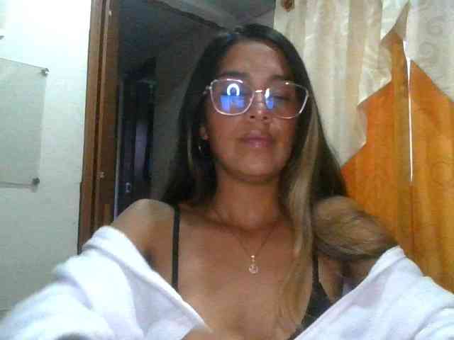 JuanaBrunette