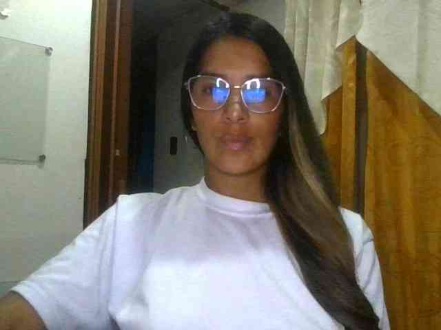 JuanaBrunette