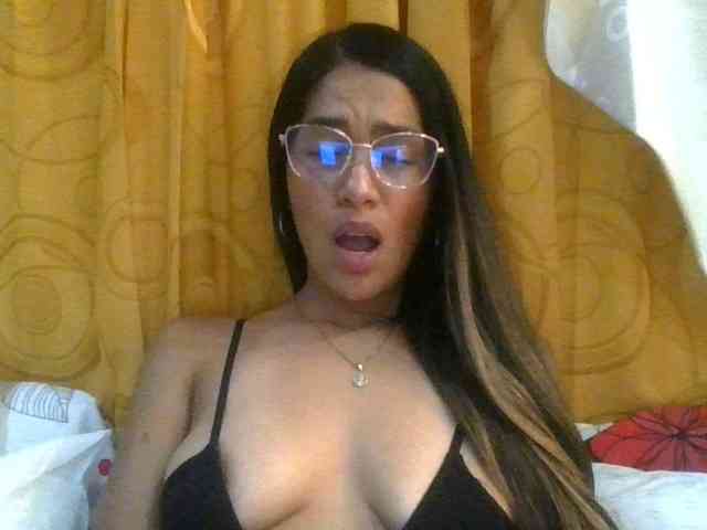 JuanaBrunette