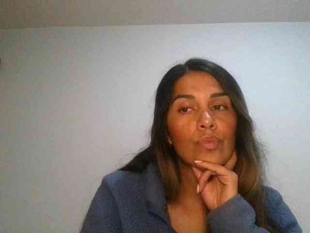 JuanaBrunette webcam