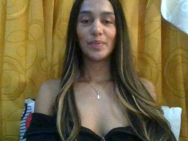 JuanaBrunette