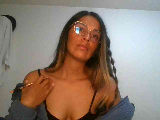 JuanaBrunette