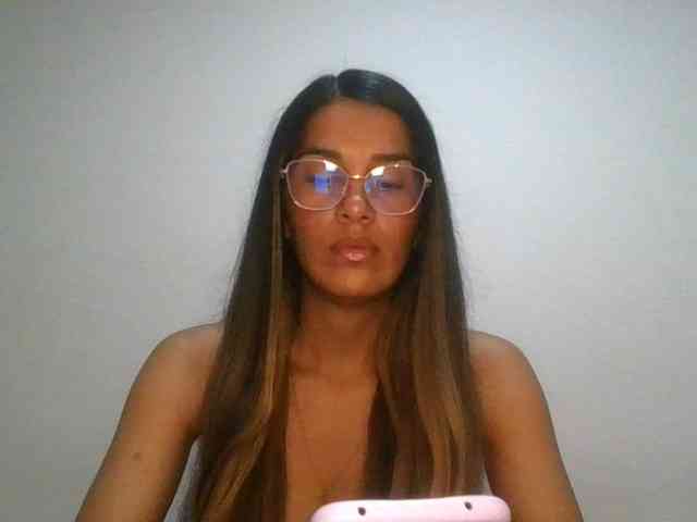 JuanaBrunette webcam