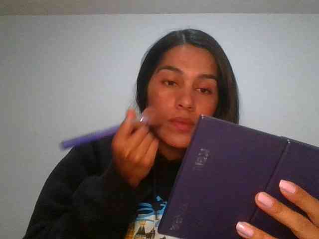 JuanaBrunette webcam