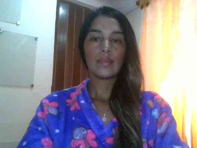 JuanaBrunette