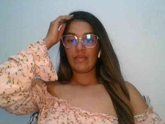 JuanaBrunette webcam