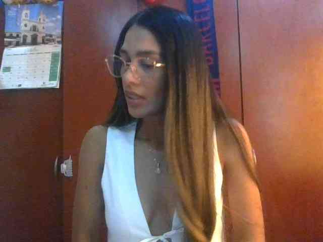 JuanaBrunette