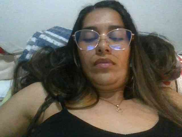 JuanaBrunette webcam