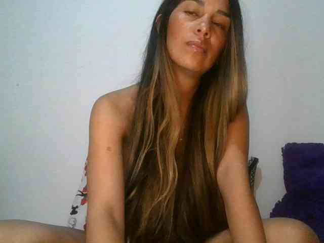 JuanaBrunette