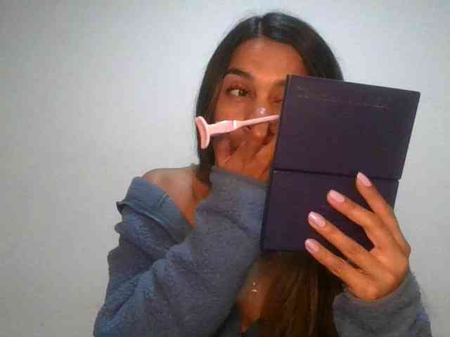 JuanaBrunette webcam