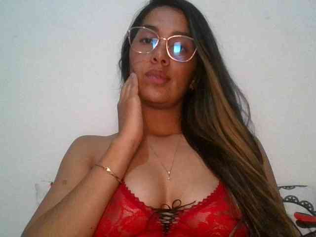 JuanaBrunette webcam