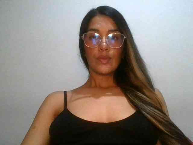 JuanaBrunette
