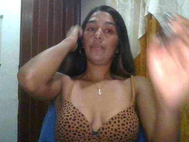 JuanaBrunette