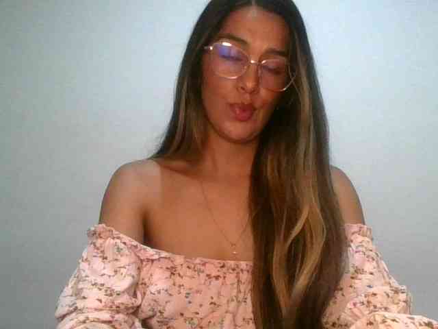 JuanaBrunette webcam