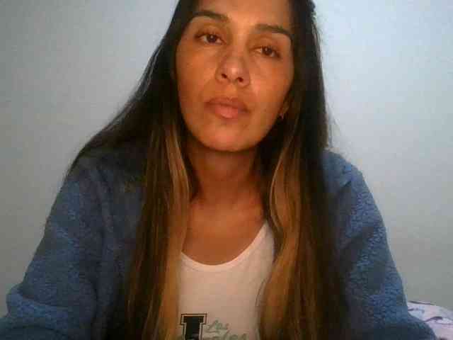 JuanaBrunette webcam