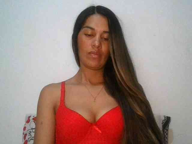 JuanaBrunette