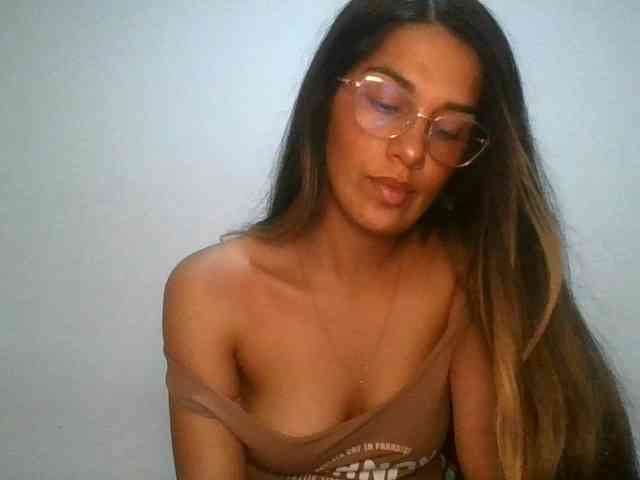 JuanaBrunette