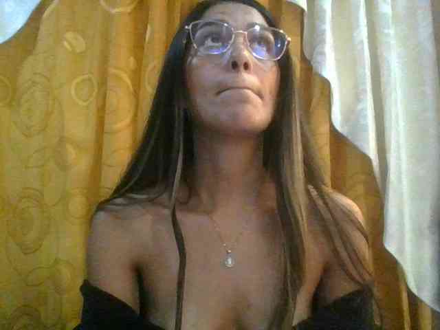 JuanaBrunette
