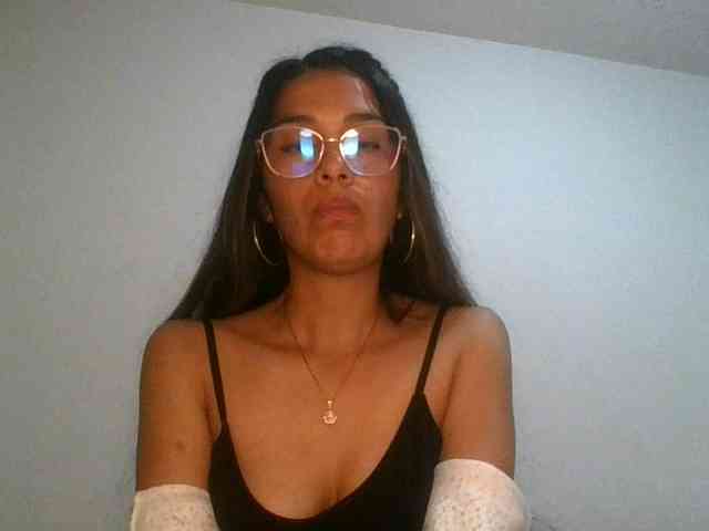 JuanaBrunette webcam