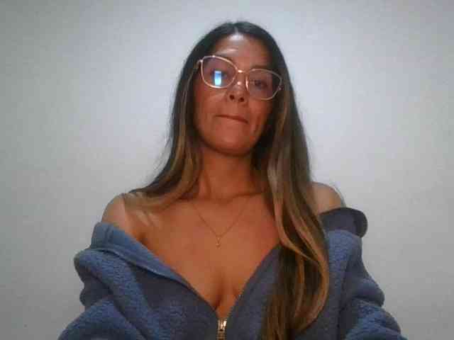 JuanaBrunette webcam