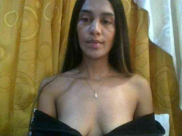 JuanaBrunette