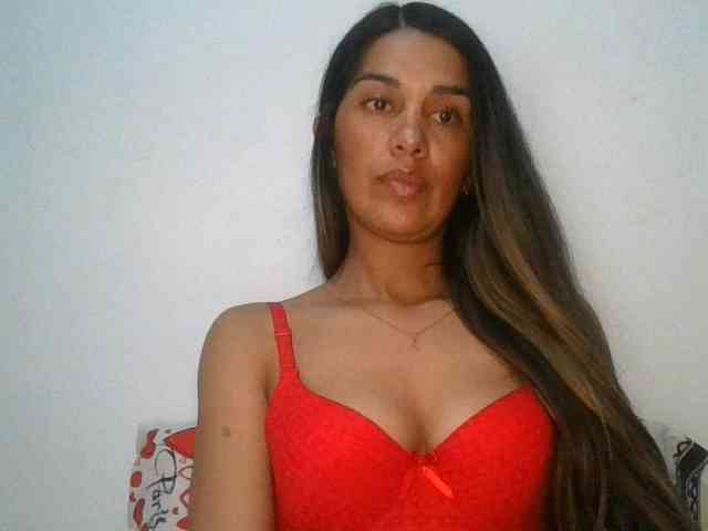 JuanaBrunette