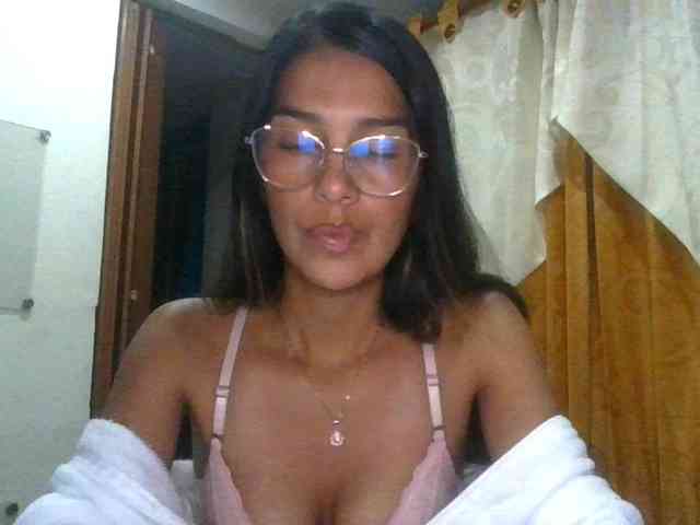 JuanaBrunette
