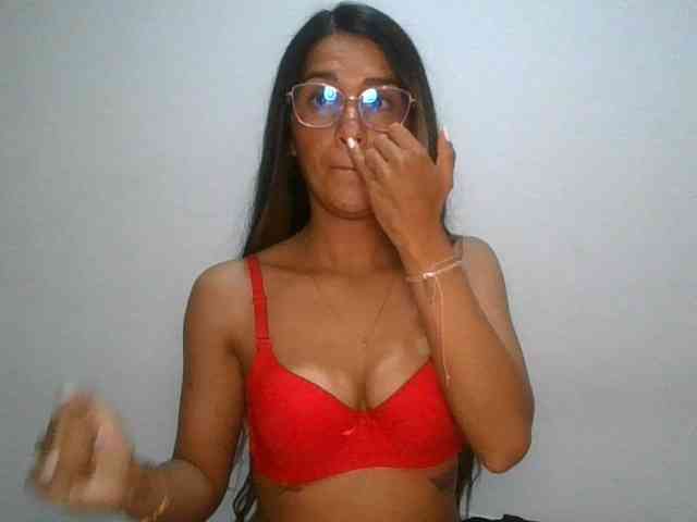 JuanaBrunette webcam