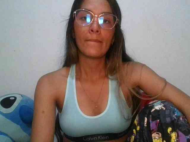 JuanaBrunette webcam