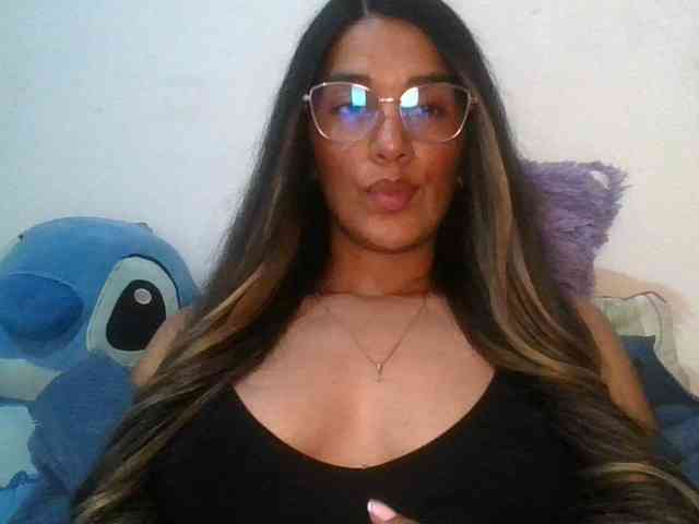 JuanaBrunette webcam