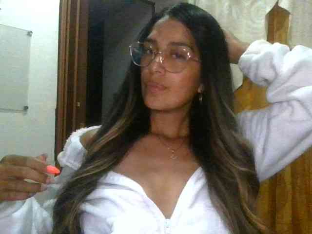 JuanaBrunette