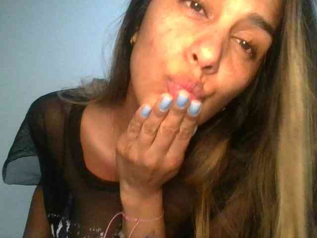 JuanaBrunette webcam