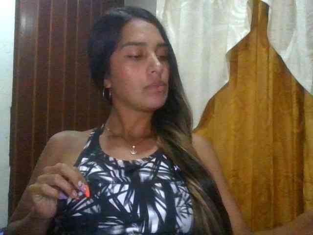 JuanaBrunette webcam