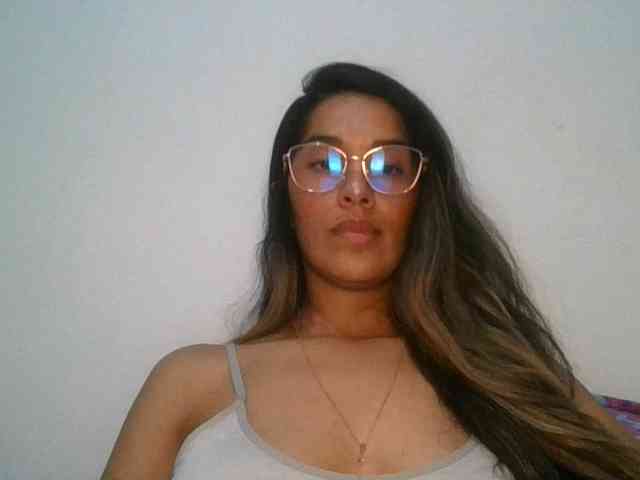 JuanaBrunette webcam