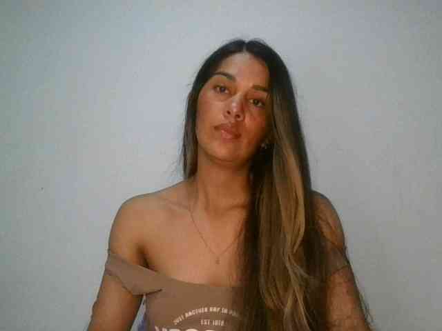 JuanaBrunette