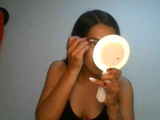 JuanaBrunette webcam