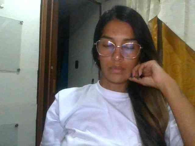 JuanaBrunette