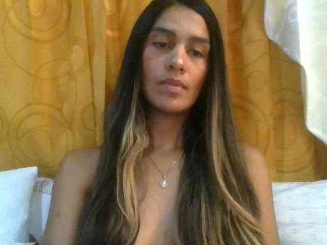 JuanaBrunette