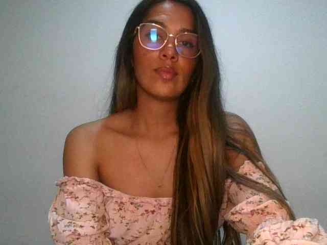 JuanaBrunette webcam